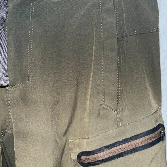 Vintage THE NORTH FACE Men's Cargo Shorts - Army Green Ombre / Fading - Size 30 - Picture 4 of 14